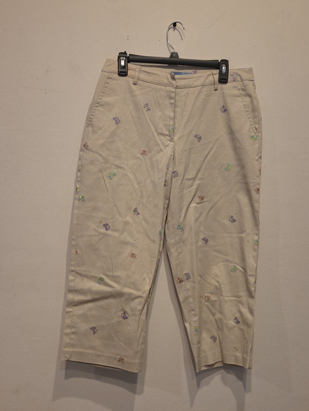 Classic Elements Cream Cropped Embroidered Capris